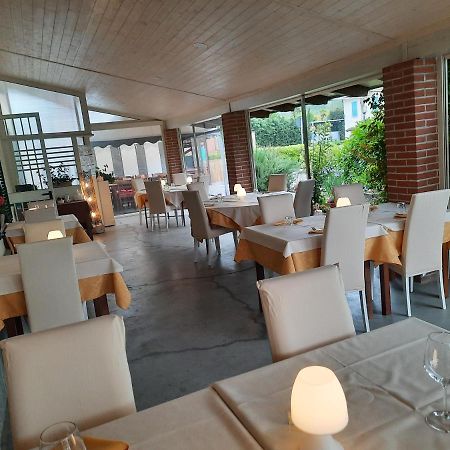 Locanda Della Luna Rossa Calosso エクステリア 写真