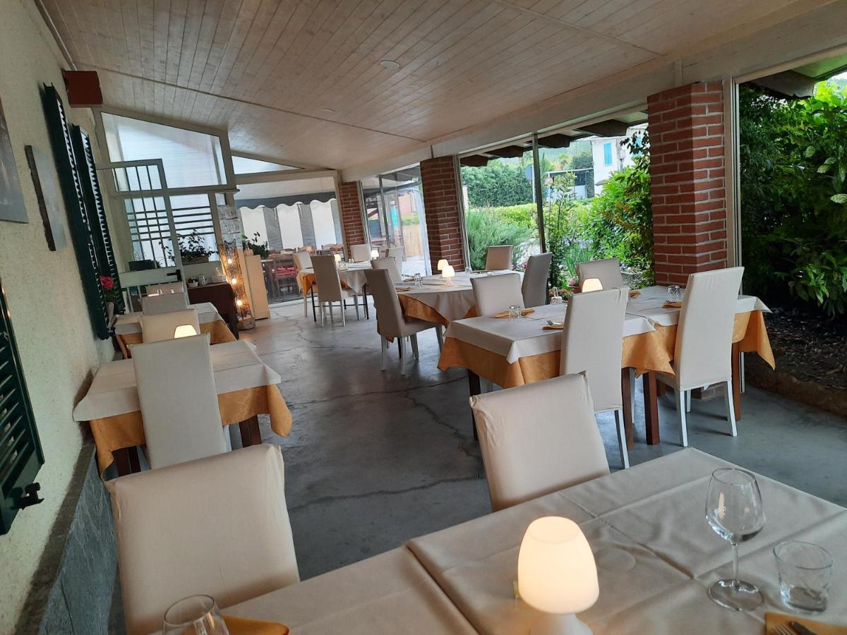 Locanda Della Luna Rossa Calosso エクステリア 写真