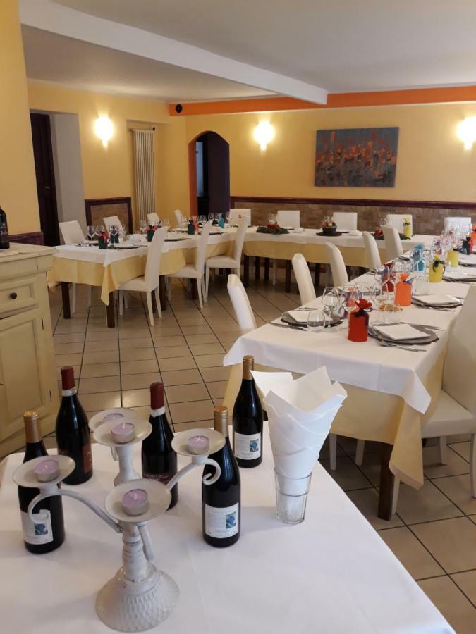 Locanda Della Luna Rossa Calosso エクステリア 写真
