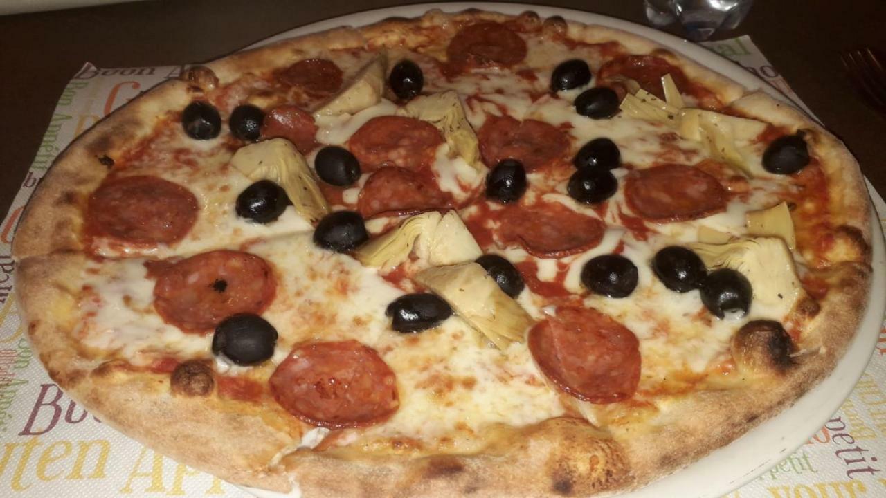 Locanda Della Luna Rossa Calosso エクステリア 写真